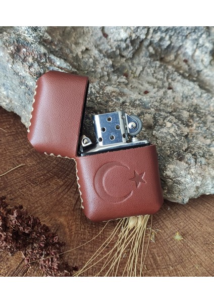 El Yapımı Hakiki Deri Kılıflı Zippo Çakmak