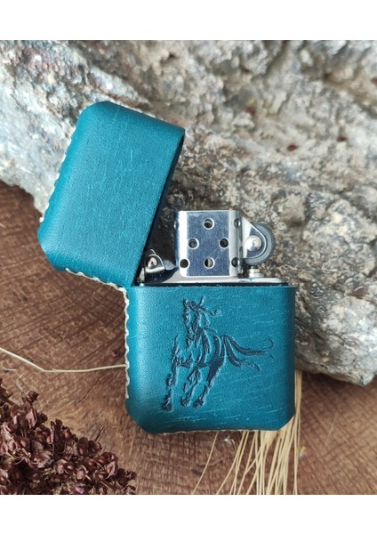 El Yapımı Hakiki Deri Kılıflı Zippo Çakmak