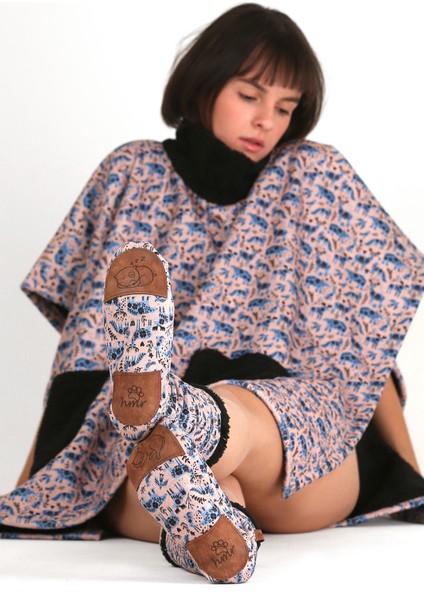 Kadın Renkli Desenli Kışlık Çorap Kaydırmaz Patik CRP-043 Iskandinav Siyah Wellsoft fiyatları