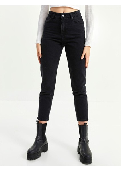 Lisa Siyah Mom Jean Pantolon