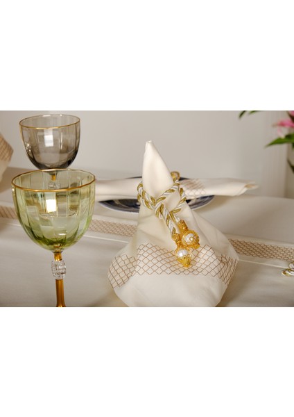 Nazlı Nakışlı Duck Kumaş Krem/Gold Masa Örtüsü, Runner ve Peçeteli Sofra Takımı 8 Kişilik Dikdörtgen 170x240 cm 18 Parça - 176