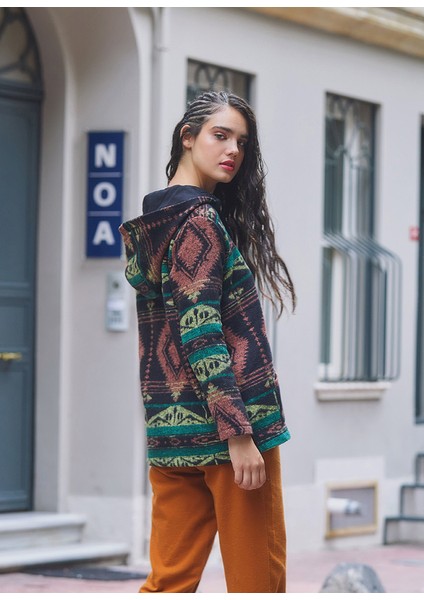 Etnik Desenli Kapüşonlu Sweatshirt Yeşil Turuncu modelleri