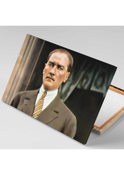 Sert Bakışlı Mustafa Kemal Atatürk Kanvas Tablo fiyatları