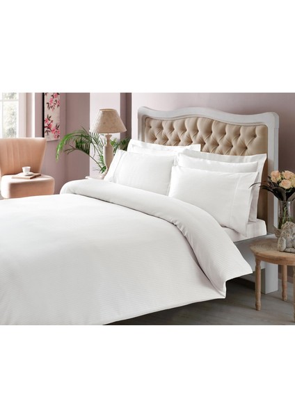 - Beyaz Stripe Pamuk Saten King Size Nevresim Takımı