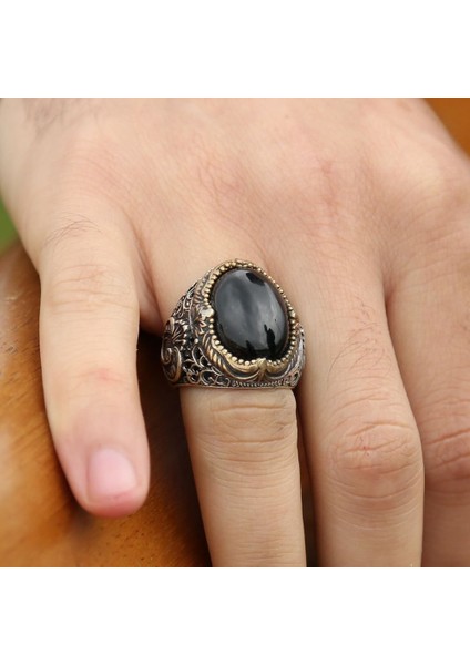 Vav Işlemeli Siyah Oniks Taşlı 925 Ayar Gümüş Erkek Yüzük fırsatları