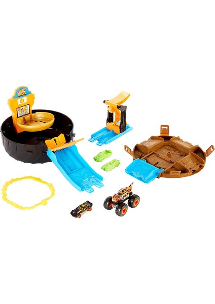 Monster Trucks Akrobasi Tekerleği Oyun Seti, 2 Adet Hot Wheels 1:64 Ölçekli Araba, Fırlatıcılı Arena, 1 Adet Monster Truck Içerir, 4-8 Yaş GVK48