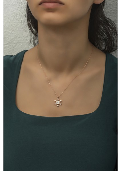 925 Ayar Gümüş Manolya Çiçeği Detay Kartanesi Kolye modelleri