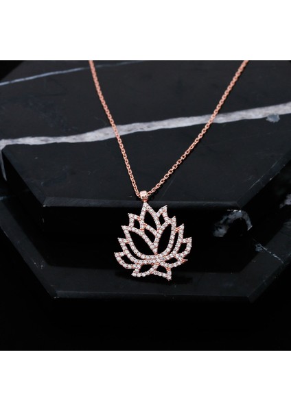 Zirkon Taşlı Rose Renk Lotus Gümüş Bayan Kolye