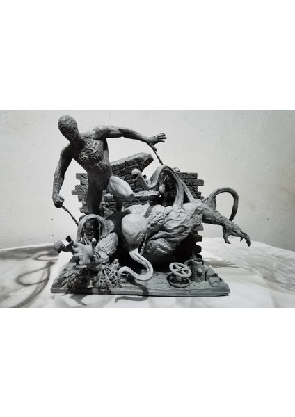 Spiderman Vs Venom Detaylı Biblo Büyük Boy