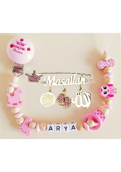 Isimli Bebek Emzik Zinciri ve Beyaz Taşlı Bebek Yaka Iğnesi BEZYI006
