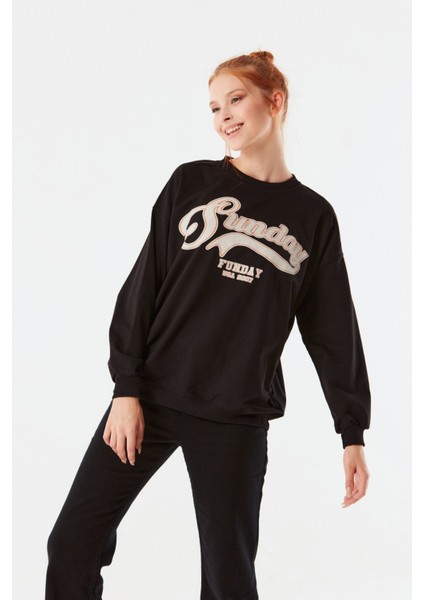 Sunday Baskılı Bisiklet Yaka Sweatshirt