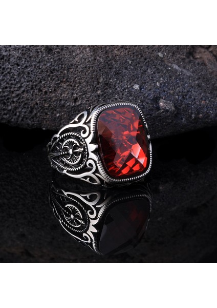 925 Ayar Gümüş Zirkon Taşlı Motif Desenli Model Yüzük