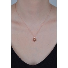 Essare 925 Ayar Kadın Zultanite Taşlı Çiçek Gümüş Kolye