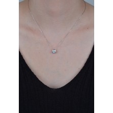 Essare Gümüş Yuvarlak Pırlanta Model Minimal Zirkon Taşlı Bayan Kolye