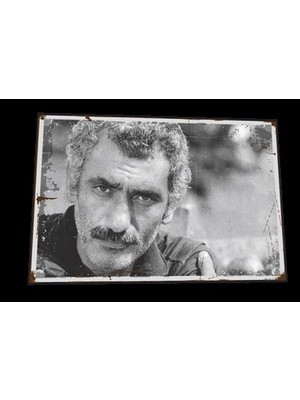 Hayat Poster Yılmaz Güney Yatay Portre Retro Ahşap Poster 822