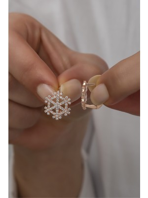 Nereze 925 Ayar Gümüş Rose Kartanesi Küpe