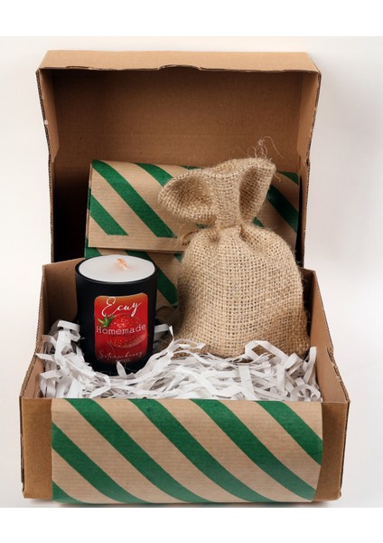 Dekoratif Mum Çilek Aromalı Ahşap Fitilli Hediye Kutulu El Yapımı Hediyelik Doğal 2 Adet Mumluk fiyatları