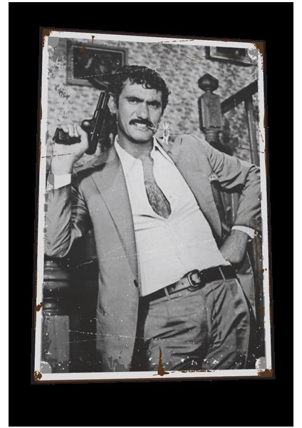 Yılmaz Güney Film Sahnesi Silahlı Retro Ahşap Poster 819 fiyatları