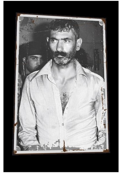 Yılmaz Güney Mahkum Retro Ahşap Poster 821