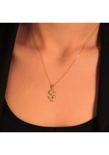 Ş Harf İşlemeli Kolye Ucu