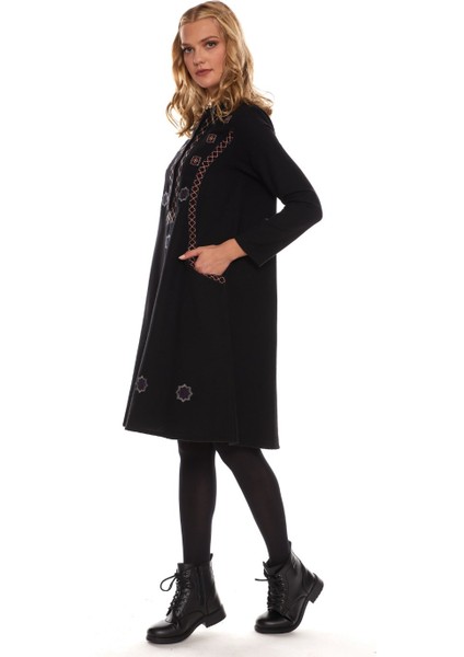 Pazen Uzun Kol Siyah Nakışlı Kısa Elbise fırsatları