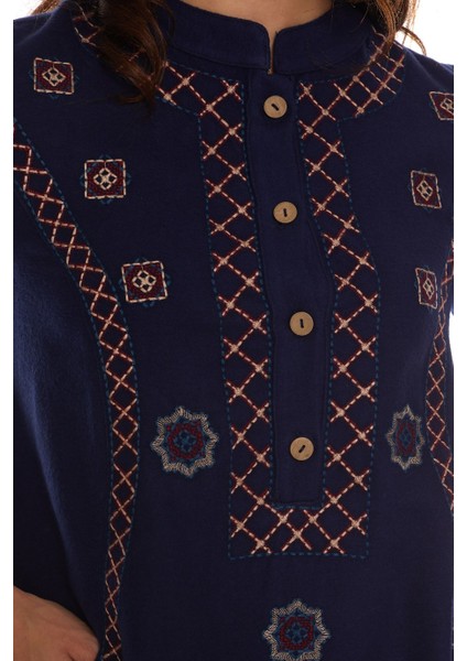 Uzun Kol Pazenlacivert Nakışlı Uzun Elbise indirimleri