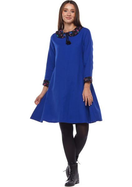 Pazen Saks Çiçek Yakalı Elbise