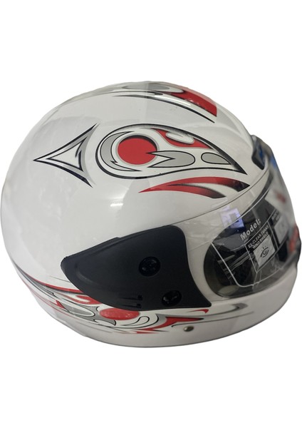 Universal Kapalı Motosiklet Kaskı