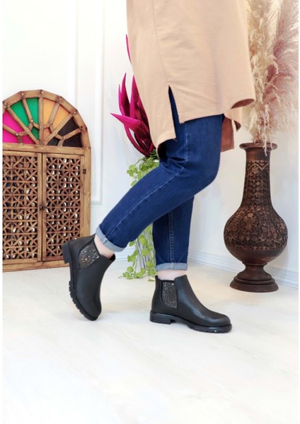 1407 Kauçuk Tabanlı Bayan Düz Tabanlı Bot - NKT01407-SIYAH-39 modelleri
