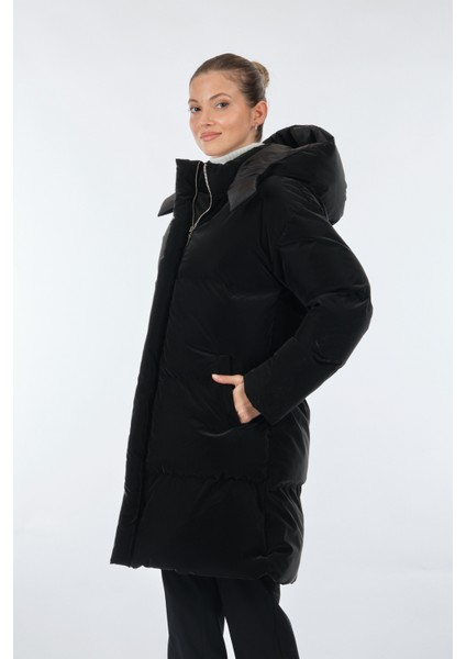 Kadife Kapüşonlu Midi Kadın Kışlık Mont - Oversized modelleri
