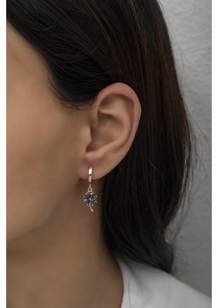 925 Ayar Gümüş Mistik Topaz Taşlı Yonca Küpe modelleri