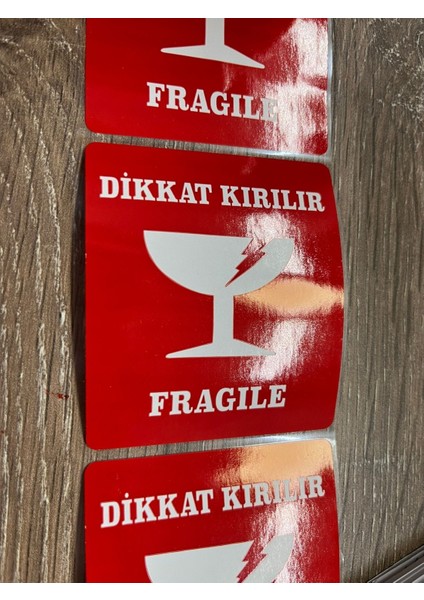 En Uygun Etiket Dikkat Kırılır Etiketi 70X80 mm 500 Adet Rulo