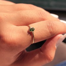 Fasek Gold Tria Altın Yüzük - 14 Ayar Altın 0.30 Karat Oval Zümrüt Yeşili Taşlı Tria Evlilik Teklifi Yüzüğü
