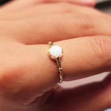 Fasek Gold Minimal Altın Yüzük - 14 Ayar Altın Beyaz Opal Taşlı Tektaş Minimal Kadın Yüzük - Eşe, Sevgiliye