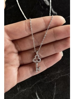 Takı Home Gümüş Renk Anahtar Figürlü Zincir Kolye