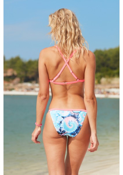 Sabit Üçgen Bikini Takım Desenli 201283 fiyatları