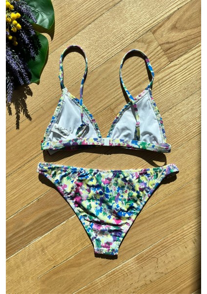 Gipeli Üçgen Bikini Takım Desenli 227287 fiyatları