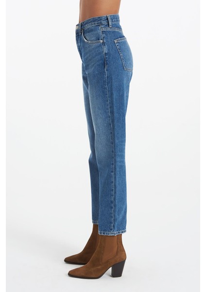 Eliza Cropped Orta Mavi Yüksek Bel Straight Fit Düğmeli Jean Pantolon C 4518-053 fırsatları