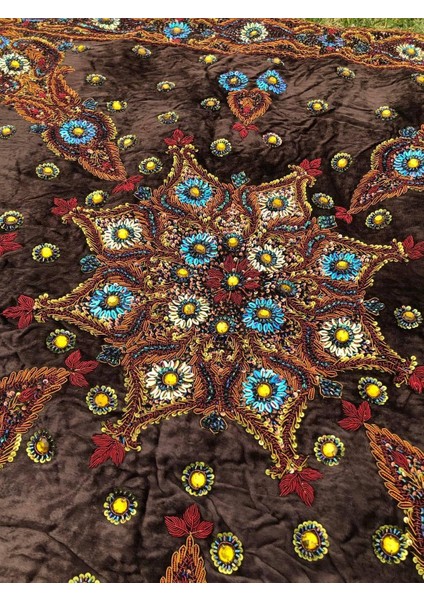 El İşi Otantik Işlemeli Boncuklu Taşlı Kadife Masa Örtüsü 96X102CM 014 fiyatları