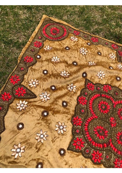 El İşi Otantik Işlemeli Boncuklu Taşlı Kadife Masa Örtüsü 96X103CM 015 fırsatları
