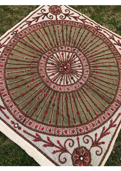 El İşi Otantik Işlemeli Boncuklu Taşlı Tel Kırma Masa Örtüsü 105X98CM 018