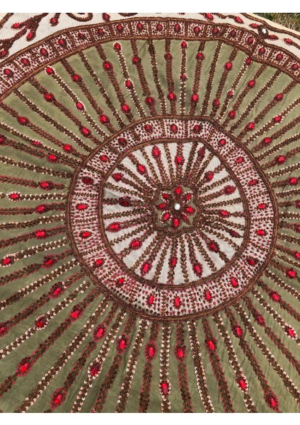 El İşi Otantik Işlemeli Boncuklu Taşlı Tel Kırma Masa Örtüsü 105X98CM 018 modelleri
