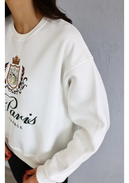 Kadın Beyaz Bisiklet Yaka Kabartma Baskılı Içi Polarlı Örme Sweatshirt