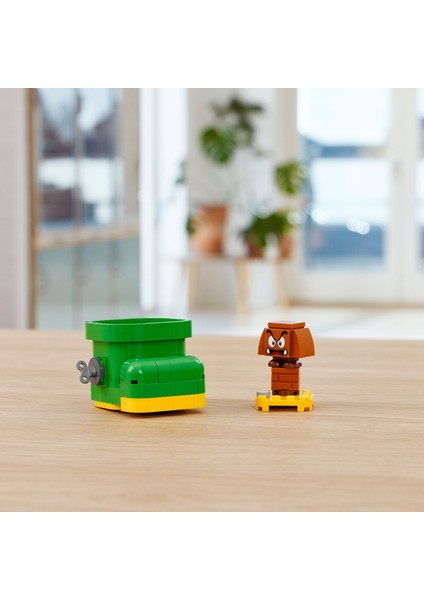 Super Mario™ Goomba'nın Ayakkabısı Ek Macera Seti 71404 Yapım Seti (76 Parça)