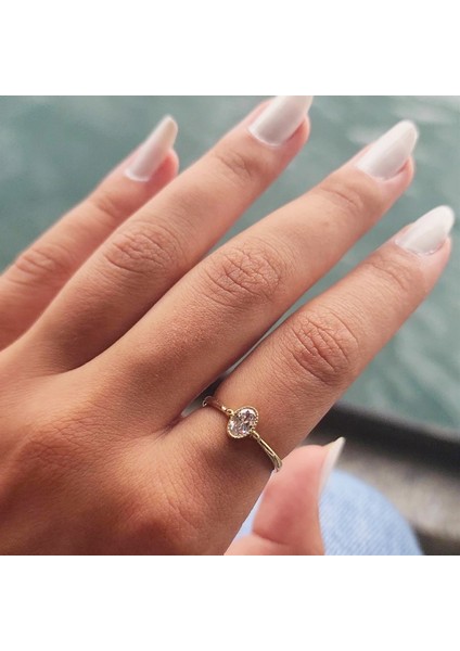 Altın Yüzük - 0.35 Karat Signity Swarovski Taşlı Güverseli Tektaş 14 Ayar Altın Yüzük