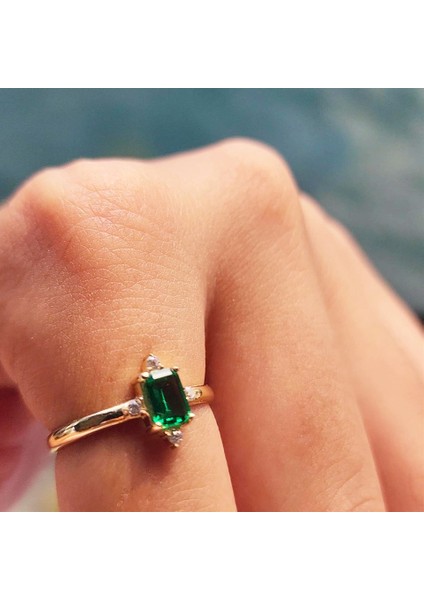 Altın Yüzük - 14 Ayar Altın 0.95 Karat Radyant Kesim Zümrüt Yeşili Taşlı Evlilik Teklifi Yüzüğü fiyatları