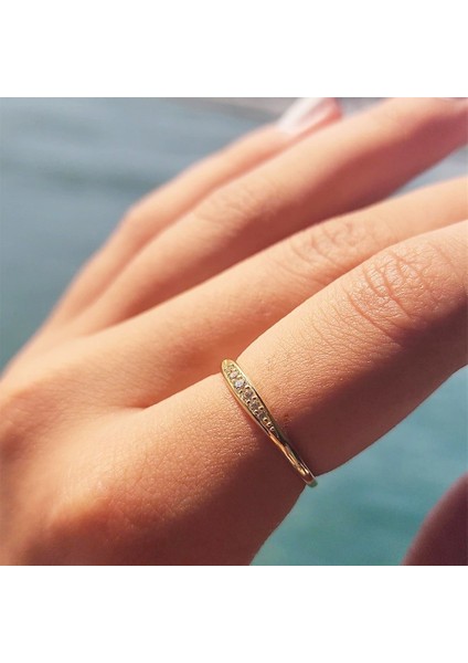 Altın Yüzük - Minimal Badem Sıra Taşlı 14 Ayar Altın Alyans