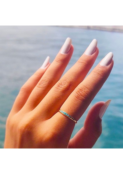 Altın Yüzük - Minimal Badem Firuze Sıra Taşlı 14 Ayar Altın Alyans