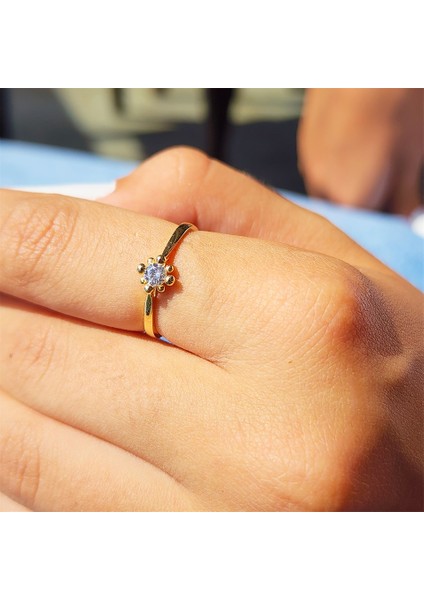 0.25 Karat Pırlanta Signity Swarovski Güverseli 14 Ayar Altın Tek Taş Yüzük