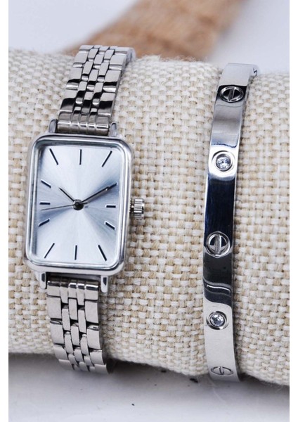 Gümüş Renk Çelik Taşlı Bileklikli Şık Tasarım Kadın Kol Saati SU-649 fiyatları